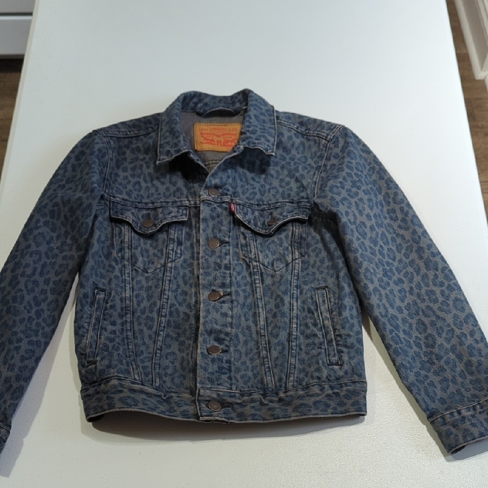 Levi's Denim Jacket with Blue Leopard Pattern XS